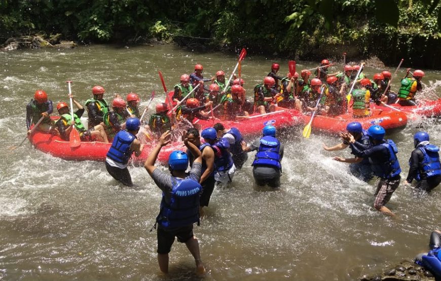 Paket Tour Group 3 Hari/2 Malam – Rafting